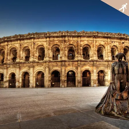 Apartamento Jolie Studio Centre De Nimes